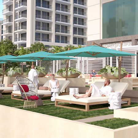 Hilton Dubai Palm Jumeirah エクステリア 写真 The pool at the Wynn