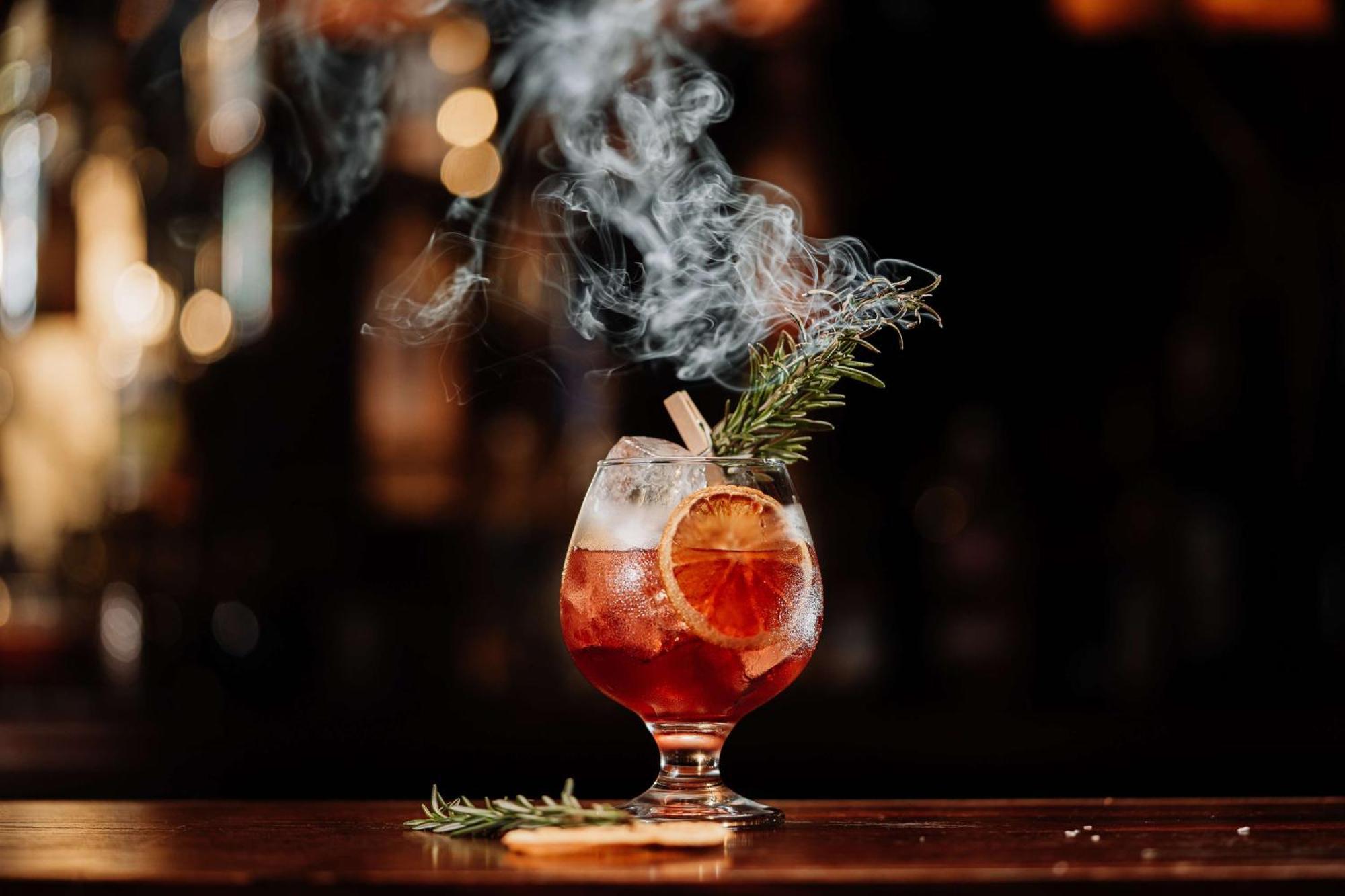 ホテル Hilton Dubai Palm Jumeirah エクステリア 写真 A Negroni cocktail