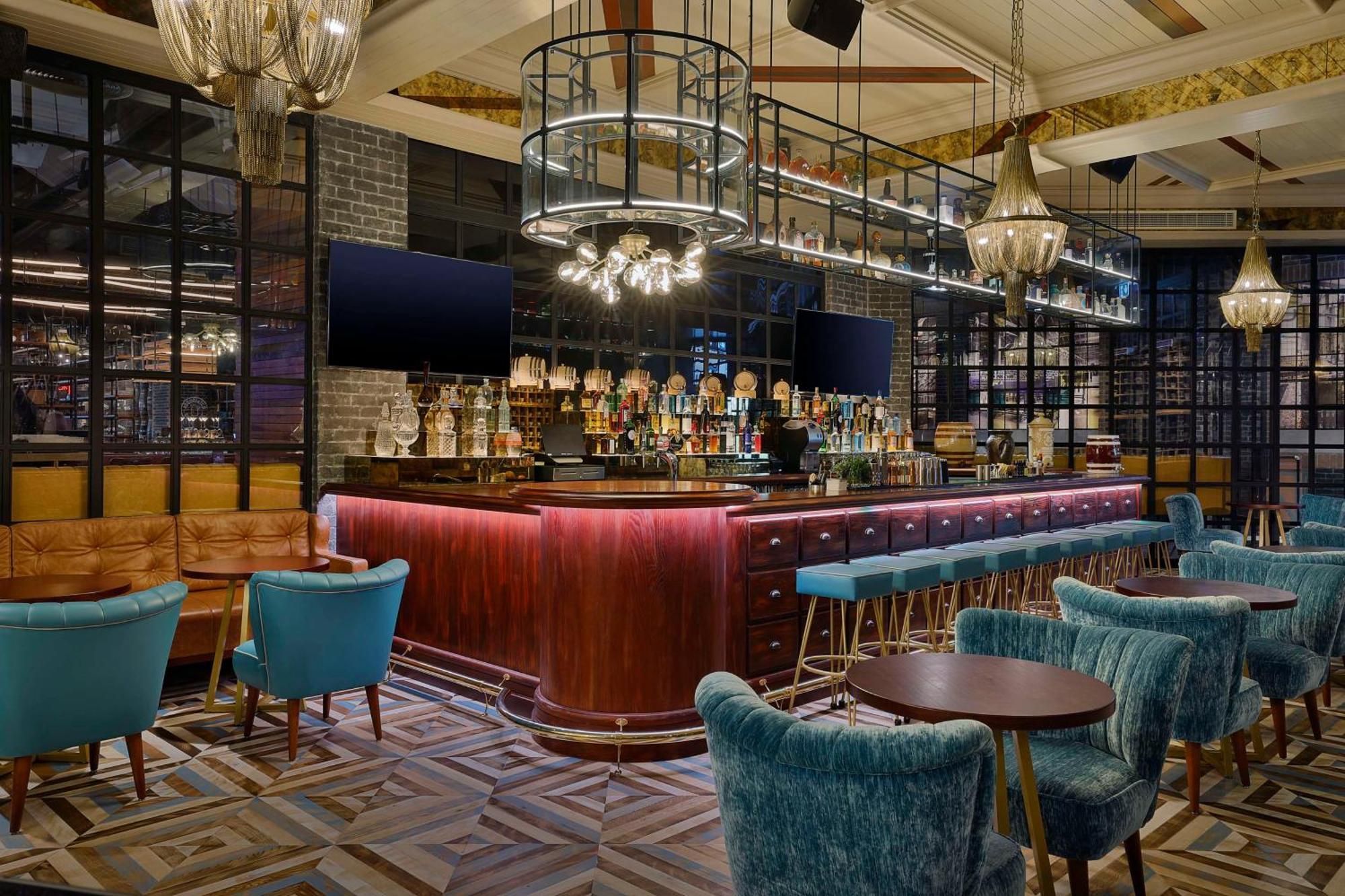 ホテル Hilton Dubai Palm Jumeirah エクステリア 写真 The bar at the 2019 refurbished station