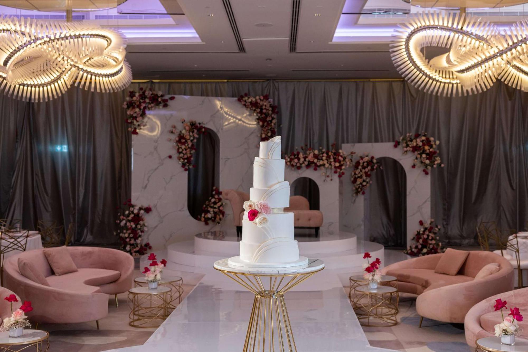 ホテル Hilton Dubai Palm Jumeirah エクステリア 写真 A wedding cake