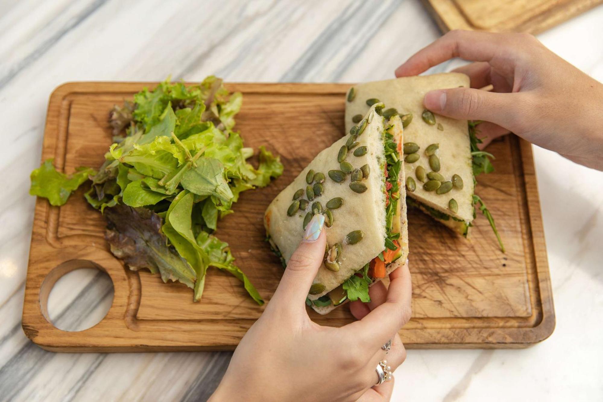 ホテル Hilton Dubai Palm Jumeirah エクステリア 写真 A vegan sandwich